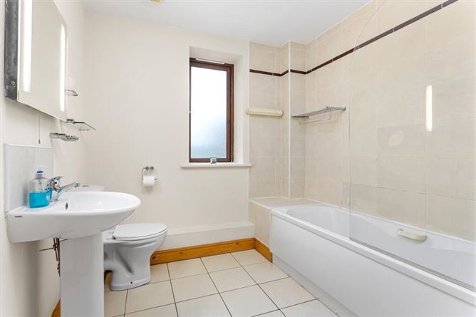75 Castlegate Way, Adamstown, Lucan, Dublin
