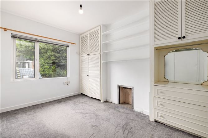 https://photos-a.propertyimages.ie/media/1/5/8/4933851/42a22648-ad9c-4cf0-aa00-557ed0a1d017_l.jpg