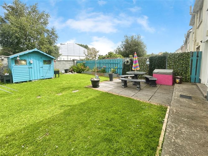 15 Ard Caoin, Gort Road, Ennis, County Clare