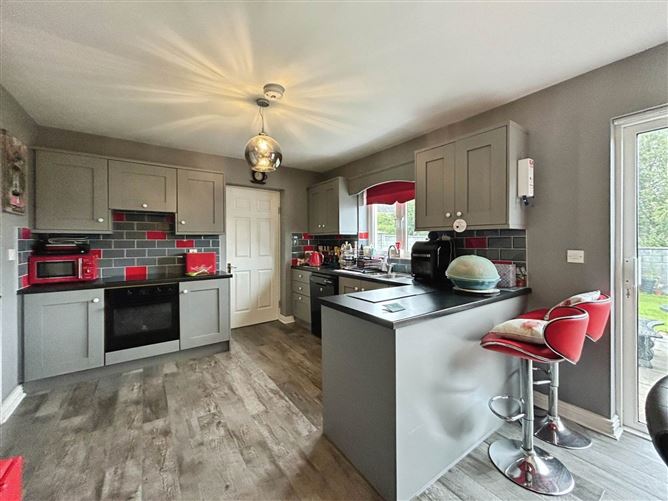 15 Ard Caoin, Gort Road, Ennis, County Clare