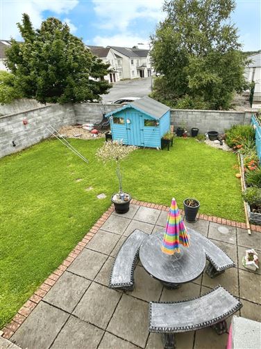 15 Ard Caoin, Gort Road, Ennis, County Clare
