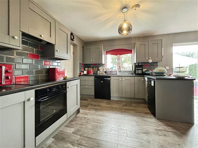 15 Ard Caoin, Gort Road, Ennis, County Clare