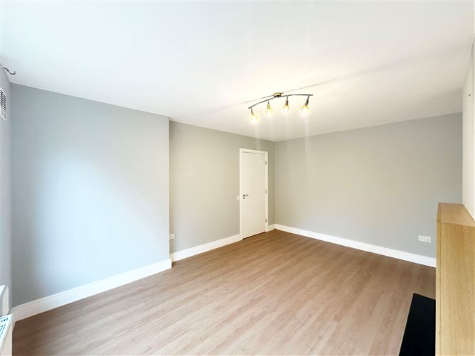 44 Castlegate Grove, Adamstown, Dublin