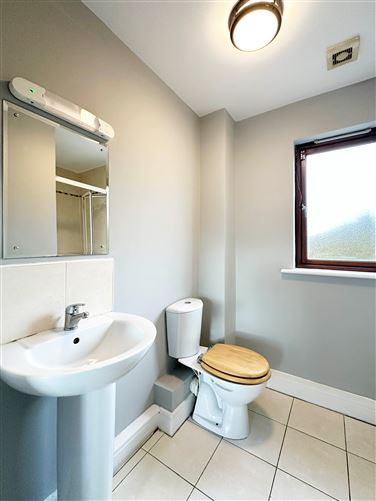 44 Castlegate Grove, Adamstown, Dublin