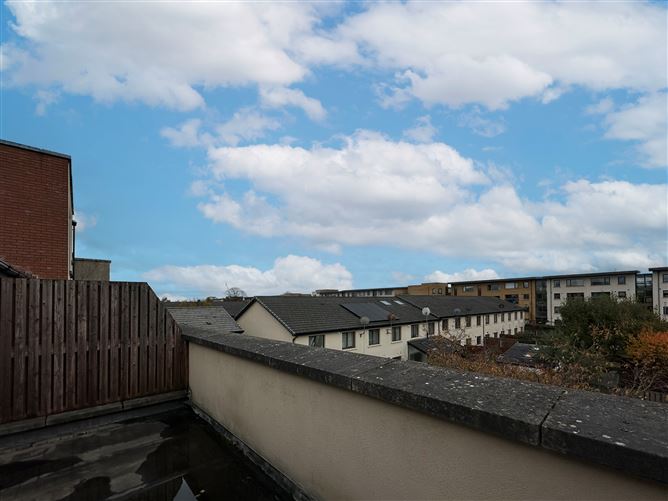 44 Castlegate Grove, Adamstown, Dublin