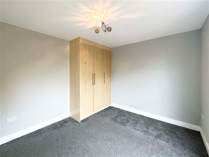 44 Castlegate Grove, Adamstown, Dublin