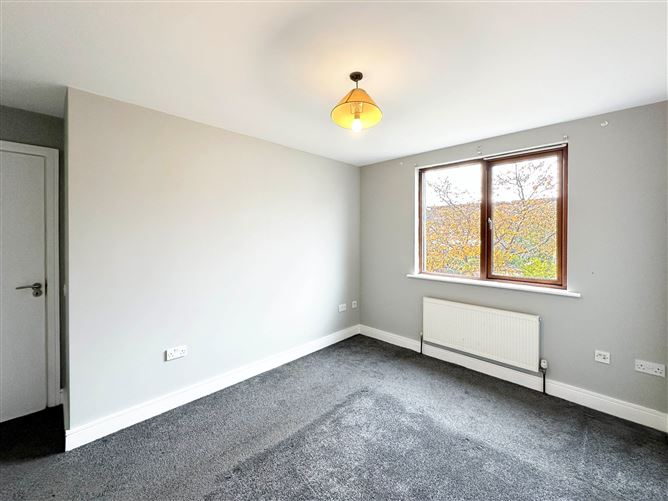 44 Castlegate Grove, Adamstown, Dublin