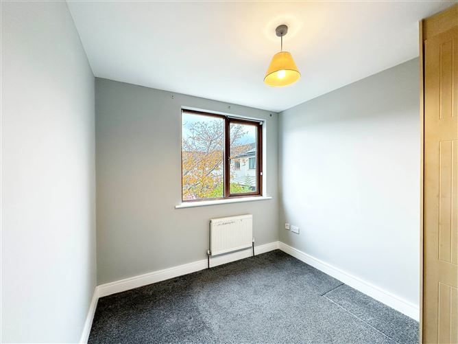 44 Castlegate Grove, Adamstown, Dublin