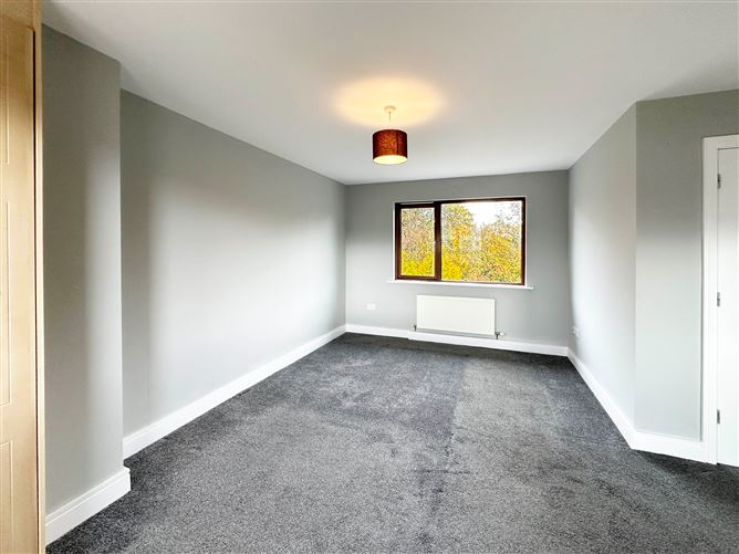 44 Castlegate Grove, Adamstown, Dublin