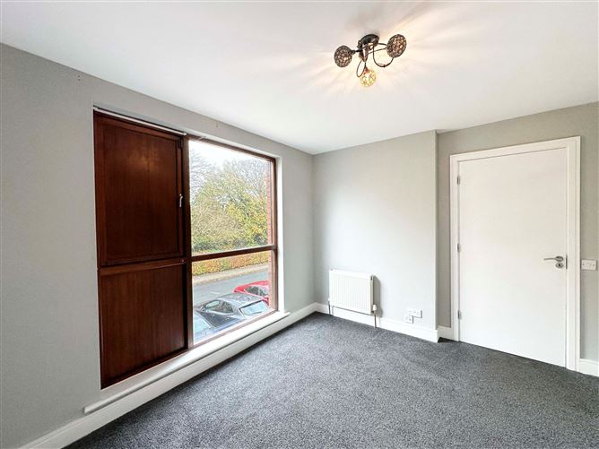 44 Castlegate Grove, Adamstown, Dublin