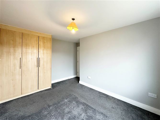 44 Castlegate Grove, Adamstown, Dublin