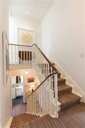 https://photos-a.propertyimages.ie/media/1/5/8/5005851/035d2b5f-8a49-49bb-9aa3-c648de944a25_l.jpg