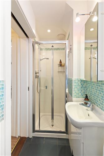 https://photos-a.propertyimages.ie/media/1/5/8/5005851/035d2b5f-8a49-49bb-9aa3-c648de944a25_l.jpg