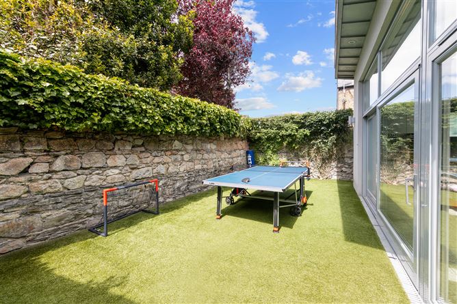https://photos-a.propertyimages.ie/media/1/5/8/5005851/035d2b5f-8a49-49bb-9aa3-c648de944a25_l.jpg