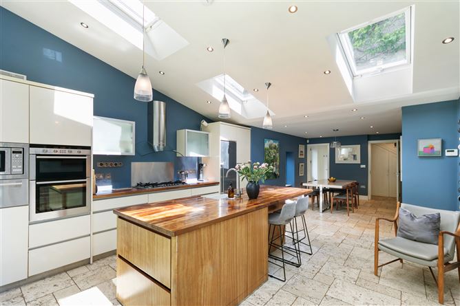 https://photos-a.propertyimages.ie/media/1/5/8/5005851/035d2b5f-8a49-49bb-9aa3-c648de944a25_l.jpg