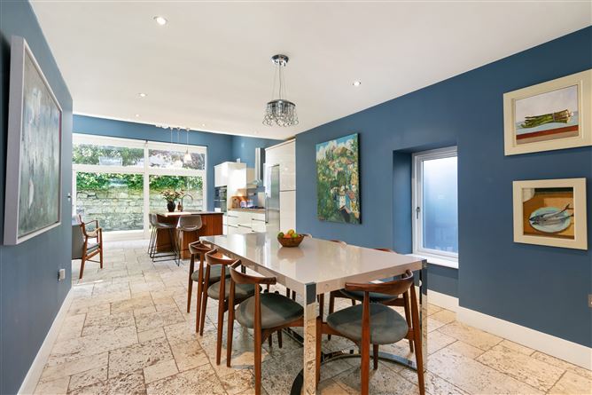 https://photos-a.propertyimages.ie/media/1/5/8/5005851/035d2b5f-8a49-49bb-9aa3-c648de944a25_l.jpg