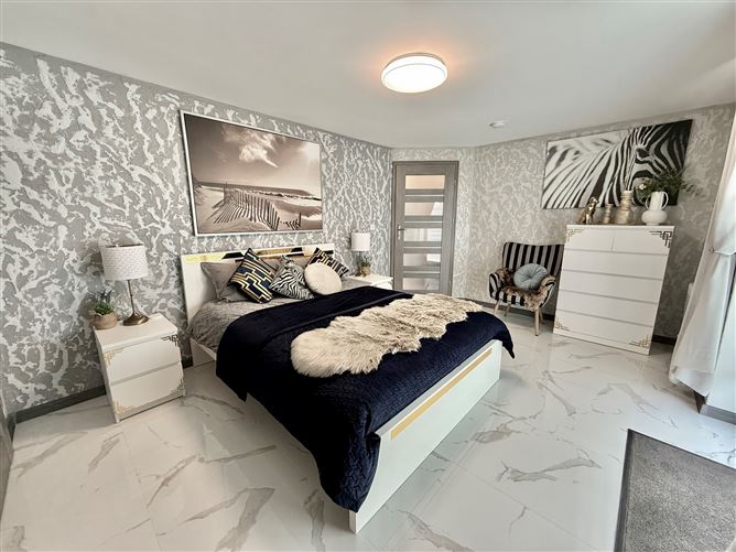 https://photos-a.propertyimages.ie/media/1/5/8/5015851/91a195a8-771e-4453-99ae-dd53a3fd6fe7_l.jpg