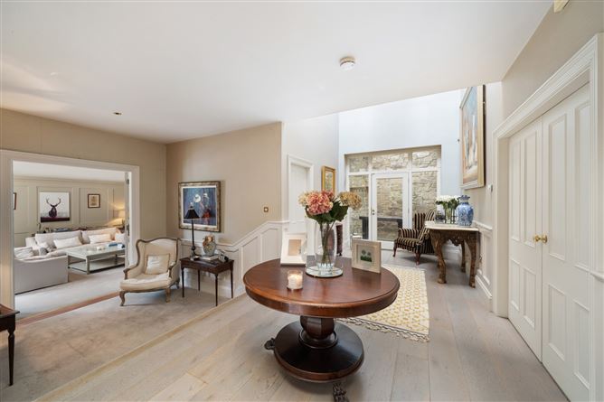 https://photos-a.propertyimages.ie/media/1/5/8/5018851/18ef78ea-bf0b-4747-a630-f23773aa698b_l.jpg