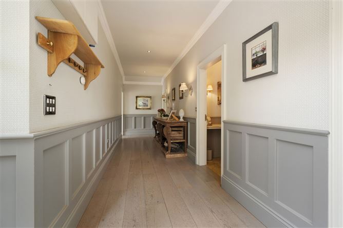 https://photos-a.propertyimages.ie/media/1/5/8/5018851/18ef78ea-bf0b-4747-a630-f23773aa698b_l.jpg