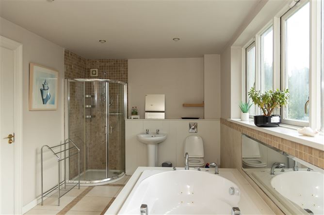 https://photos-a.propertyimages.ie/media/1/5/8/5018851/18ef78ea-bf0b-4747-a630-f23773aa698b_l.jpg