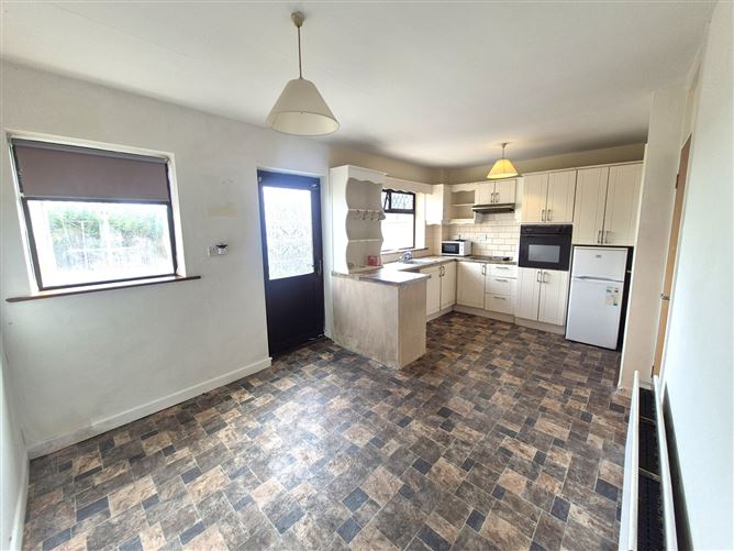 17 Pearse Park, Golden, Co. Tipperary