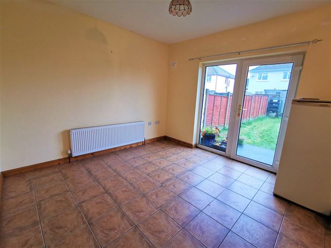 27 Sarsfield Crescent, Charlestown, Co. Mayo