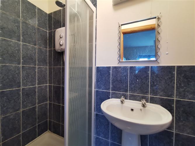 27 Sarsfield Crescent, Charlestown, Co. Mayo