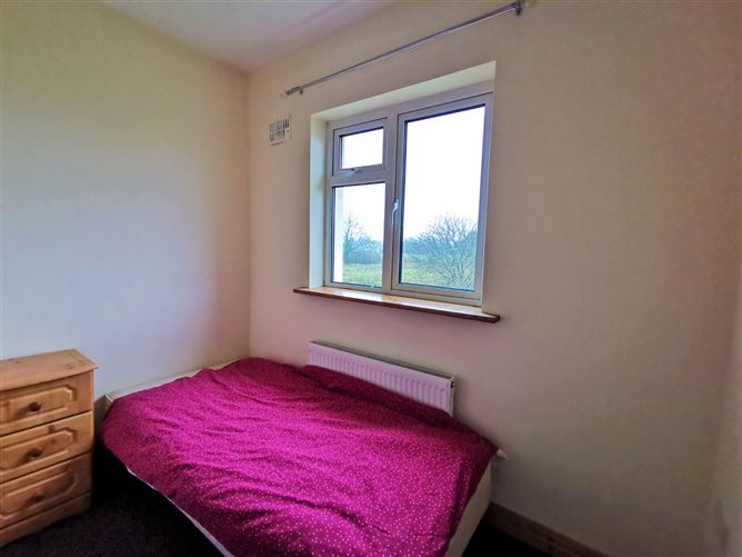 27 Sarsfield Crescent, Charlestown, Co. Mayo