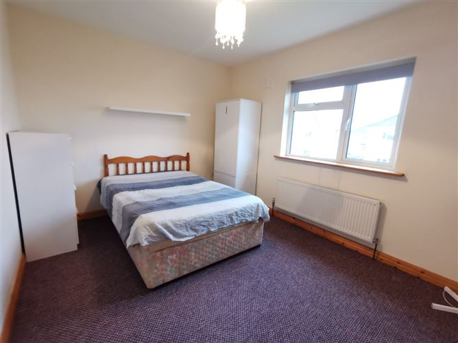 27 Sarsfield Crescent, Charlestown, Co. Mayo