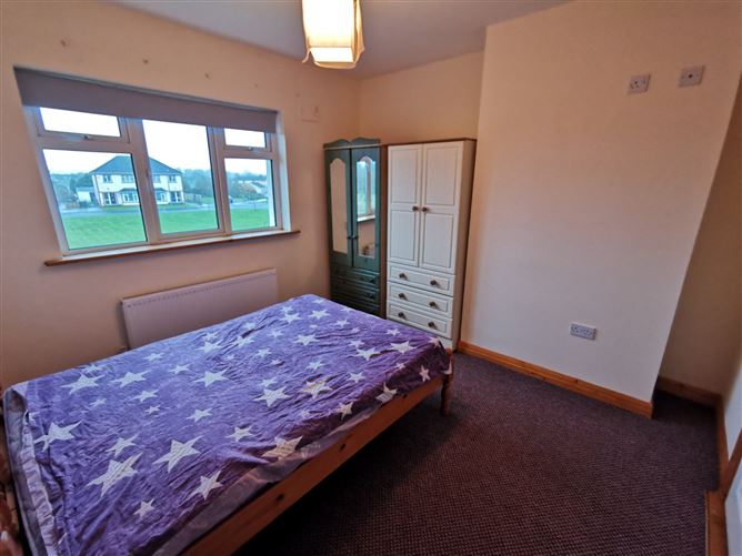 27 Sarsfield Crescent, Charlestown, Co. Mayo