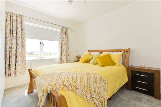6 Shackleton Manor, Lucan, Co. Dublin