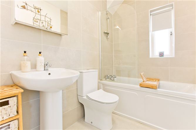 6 Shackleton Manor, Lucan, Co. Dublin