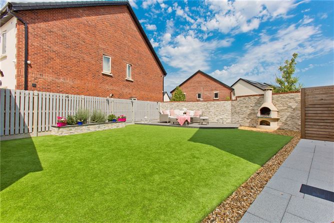 6 Shackleton Manor, Lucan, Co. Dublin