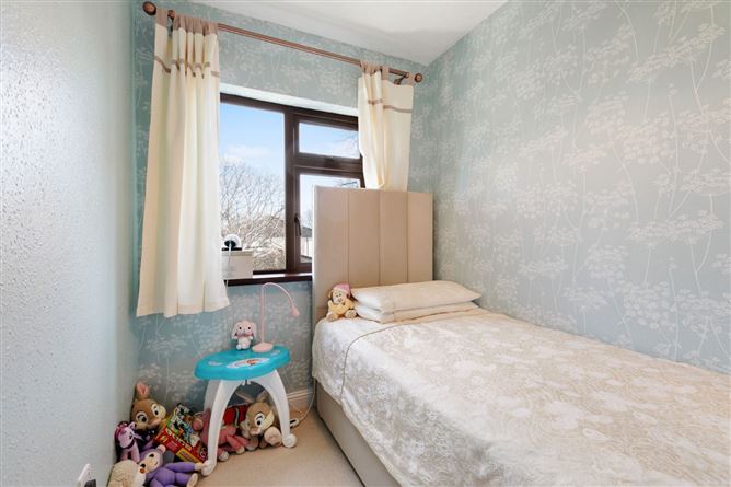 70 Dorney Court, Shankill, Dublin 18
