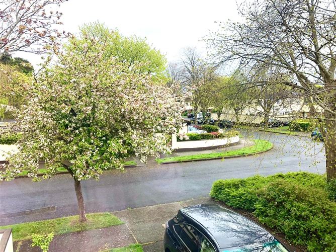 70 Dorney Court, Shankill, Dublin 18