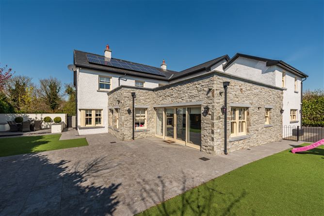 Tudor House, Blackwood, Robertstown, Co. Kildare