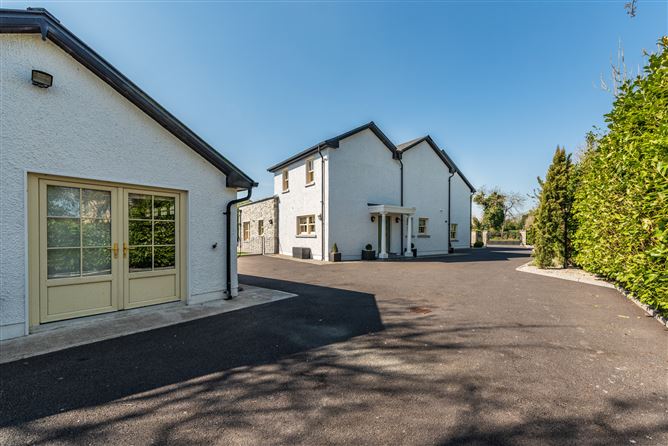Tudor House, Blackwood, Robertstown, Co. Kildare