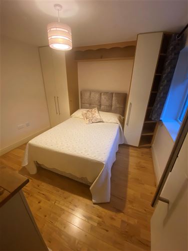 https://photos-a.propertyimages.ie/media/1/5/9/4953951/a31f6e6d-4a4d-44a7-953e-ef89654e911a_l.jpg