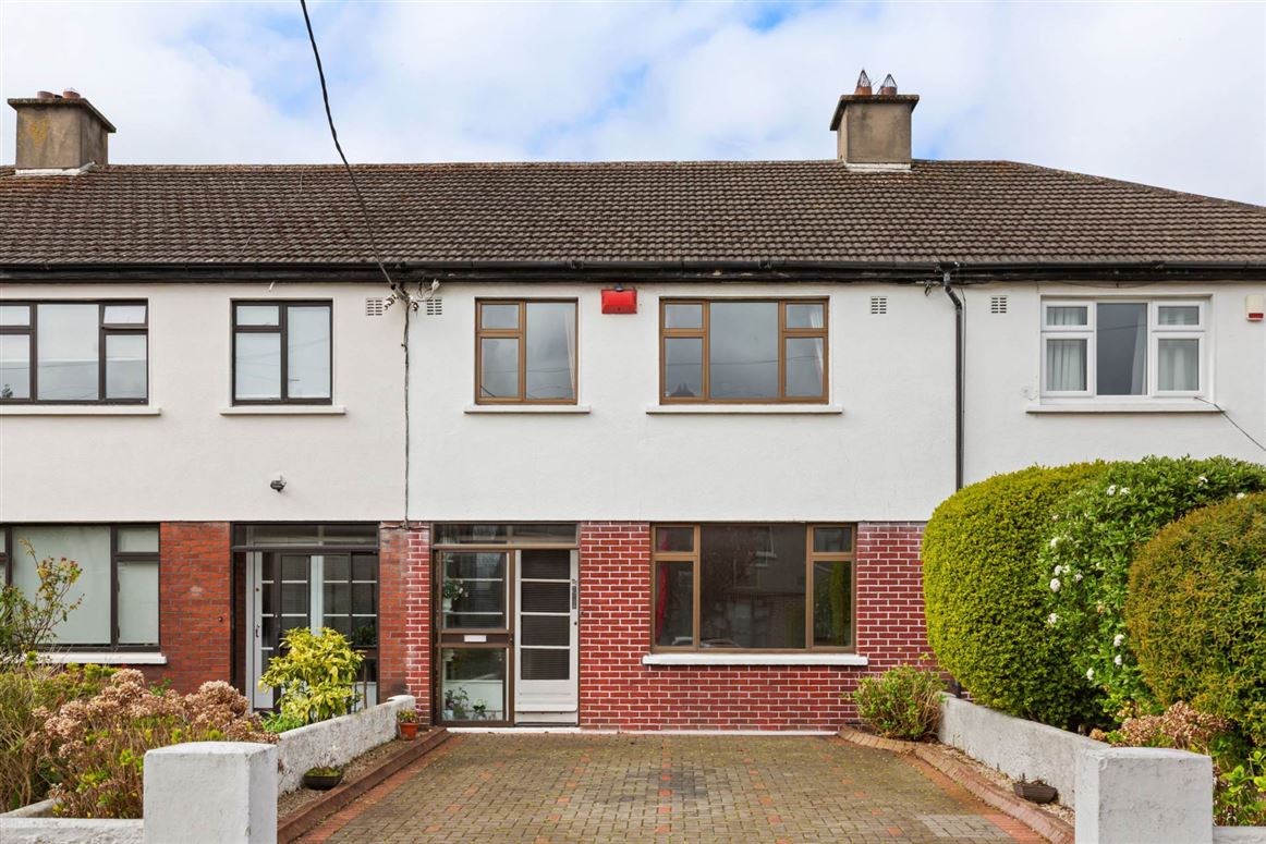 25 Whitehall Park, Terenure, Dublin 12