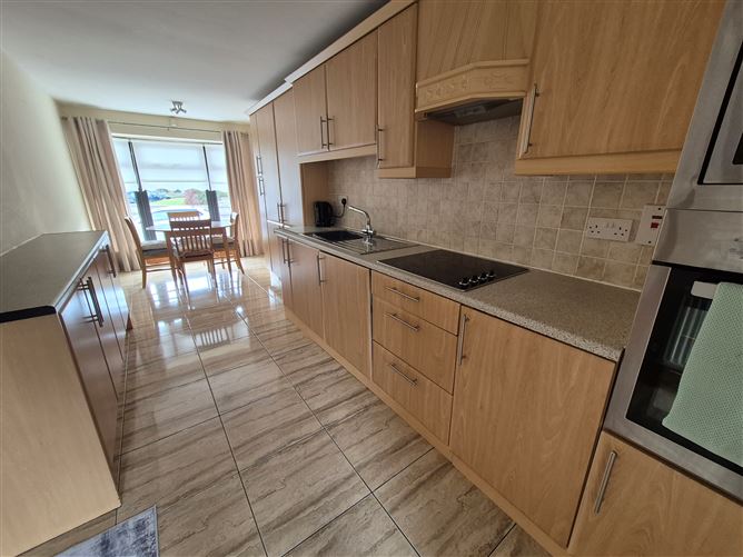 Photo 8 of 19 — 31 Hillbrook Drive, Drogheda, Louth