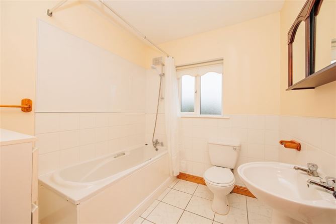 33 Glen Vale, Ballyragget, Co. Kilkenny