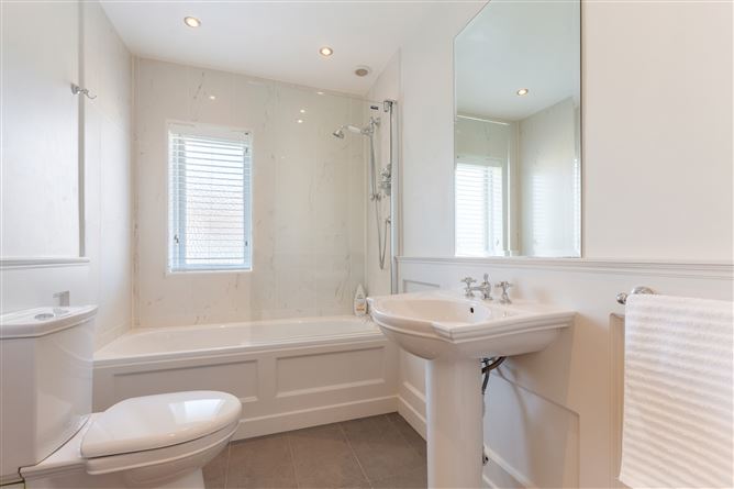 https://photos-a.propertyimages.ie/media/1/6/0/4957061/30e043cc-5e4e-4a3c-8ecd-d3dd19b4c8af_l.jpg