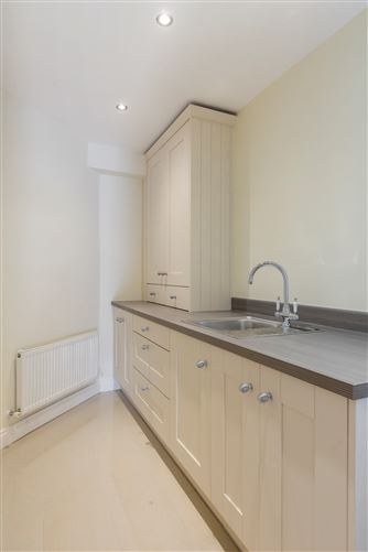 https://photos-a.propertyimages.ie/media/1/6/0/4957061/30e043cc-5e4e-4a3c-8ecd-d3dd19b4c8af_l.jpg