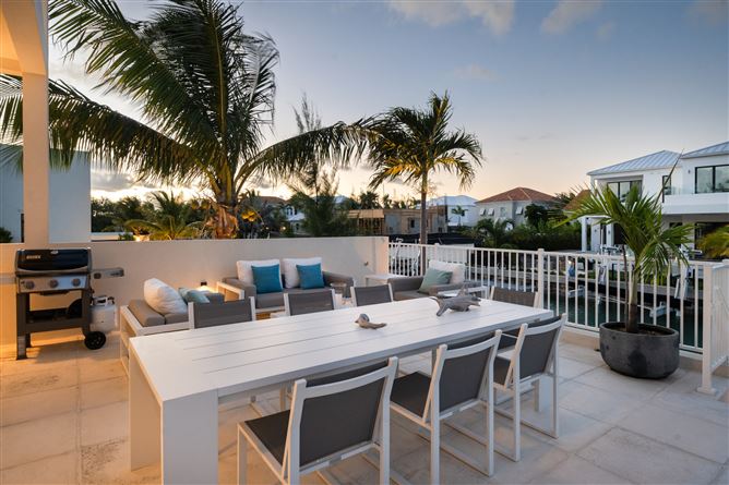 Photo 7 of 10 — Canal Drift,Leeward Settlement,Providenciales and West Caicos,Turks and Caicos