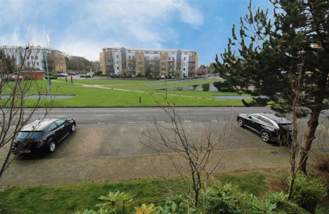 Goldsmith Hall, Collegewood, Castleknock,   Dublin 15