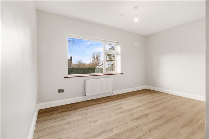 https://photos-a.propertyimages.ie/media/1/6/1/4906161/35528524-b399-40dc-b5ee-346db82a533a_l.jpg