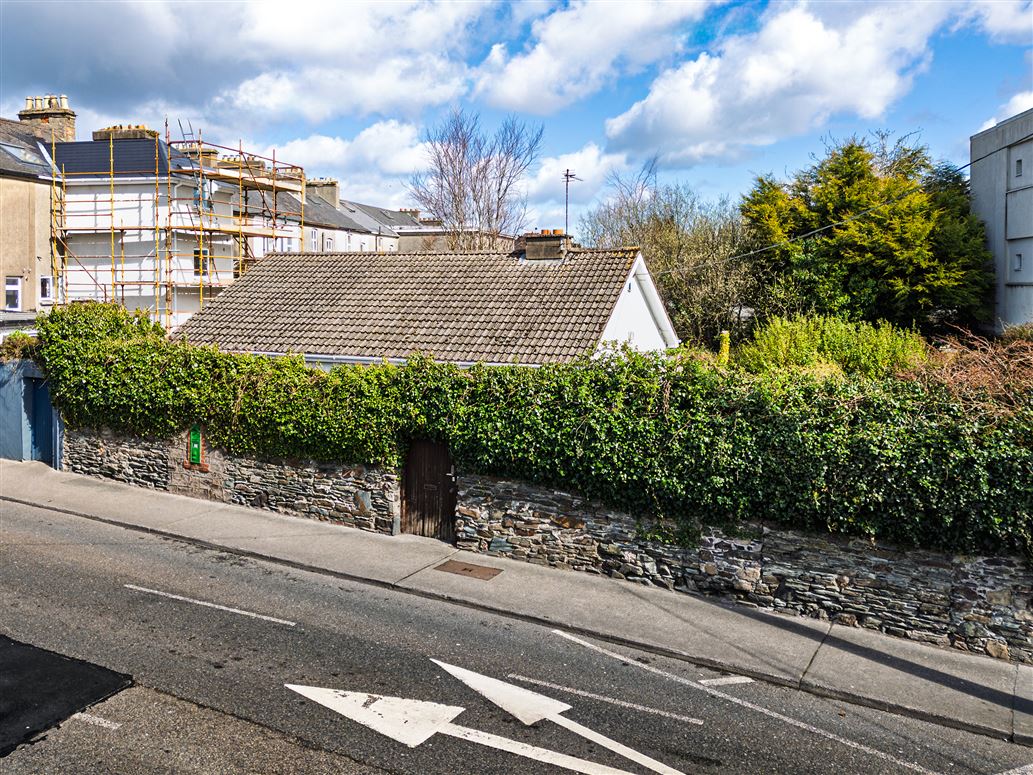The Bungalow, Bath Street, Waterford City, Waterford