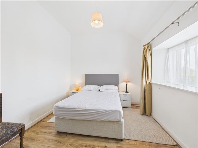 2 Coastguard Cottage, St. Helens, Wexford