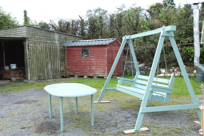 Ballinamore Rd, Drumshanbo, Leitrim