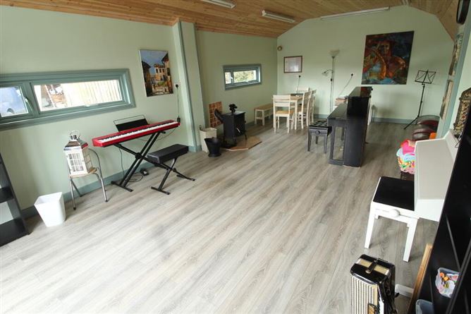 Ballinamore Rd, Drumshanbo, Leitrim